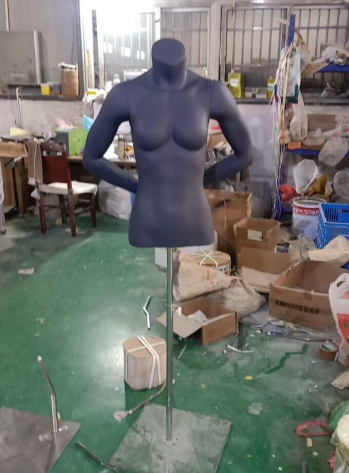 Busto mujer sin cabeza