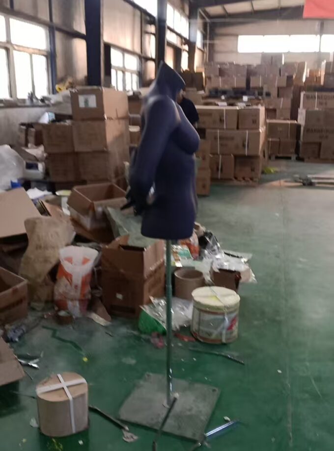 Busto mujer sin cabeza