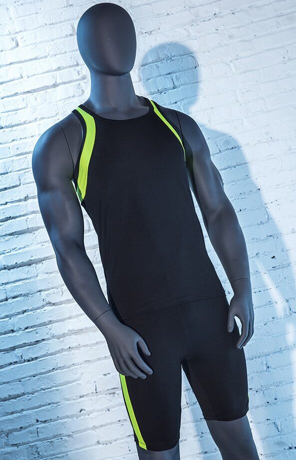 Maniqui musculoso, masculino.